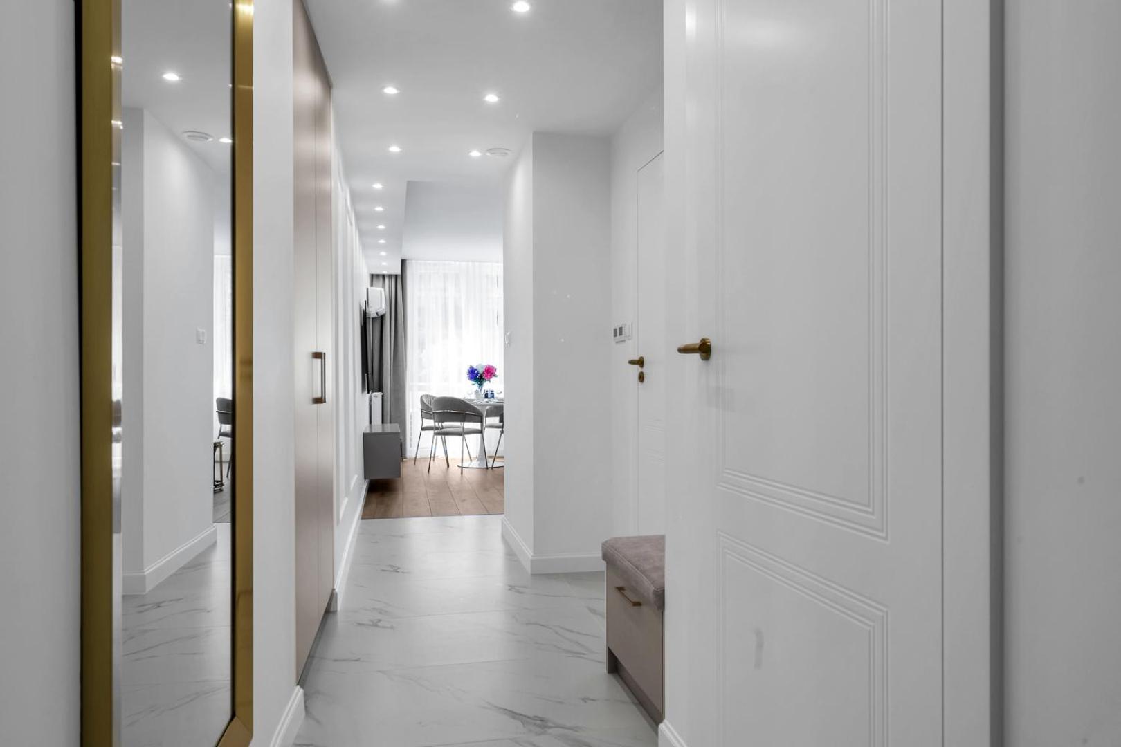 Warsaw Centrum Apartment - Workspace, Balcony - By Rentujemy Exterior foto